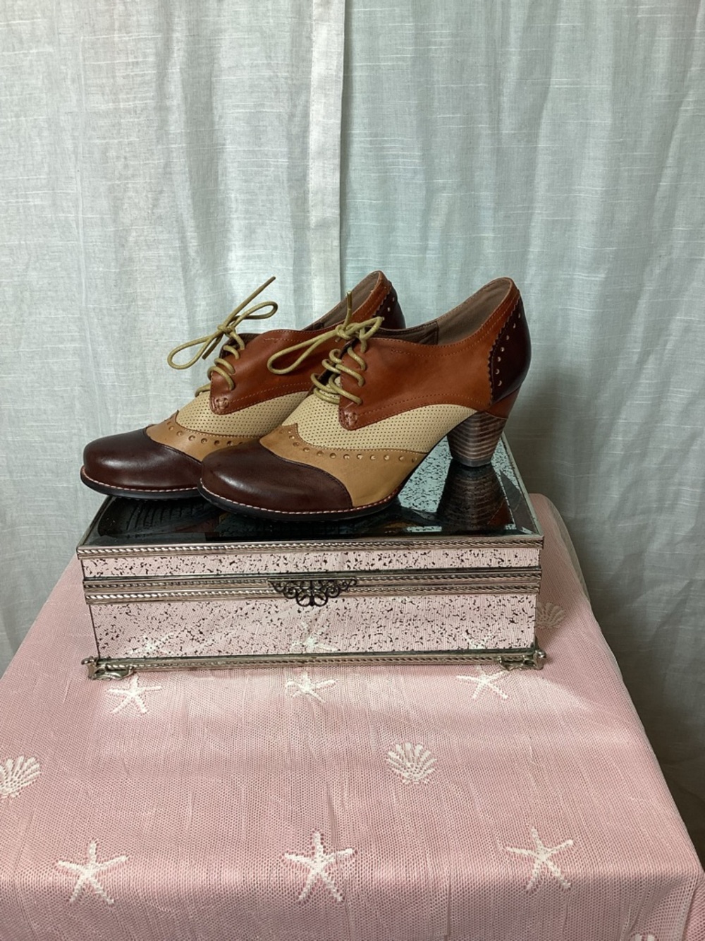 L’Artiste by Spring Step Bardot Pumps; Size 9